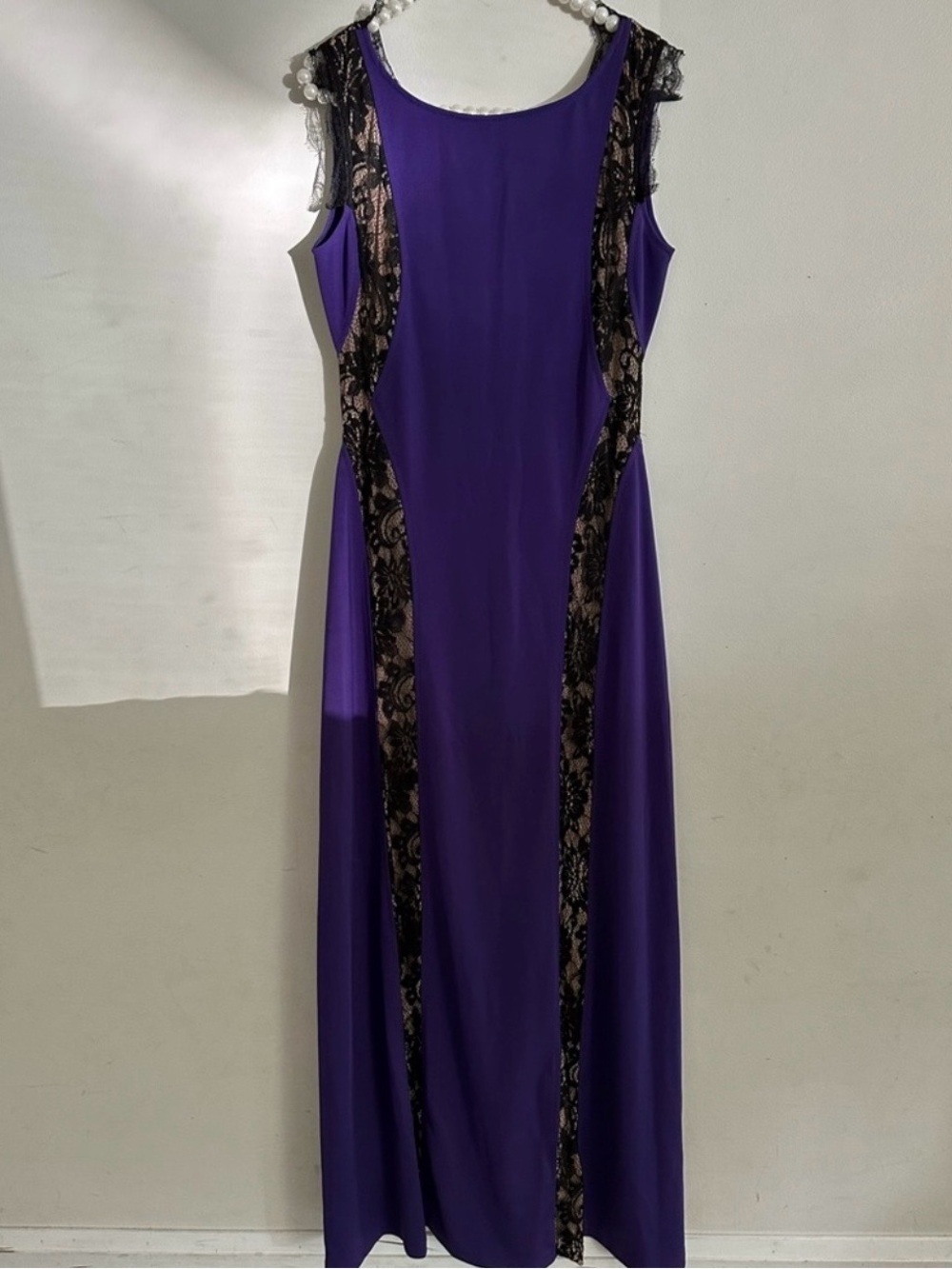 NEW| Fitted Purple Lace-Trim Maxi Dress - Picture 5 of 7